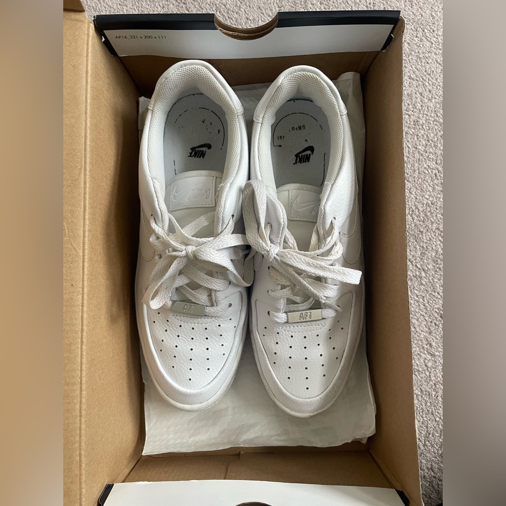 Nike Air Force 1s - Sage Low